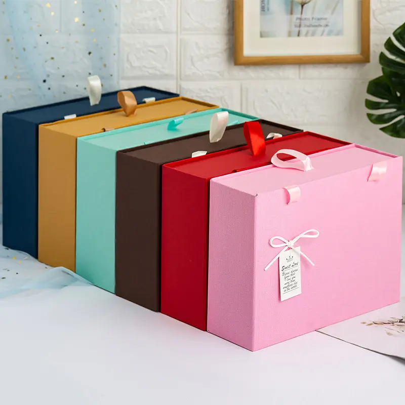 Benutzer definierte Sie Logo Geschenk Hochzeit Geschenk box Taschen Kraft papier Geschenkt üte Kleidung Kleidungs stück Pack Tasche für Pyjamas