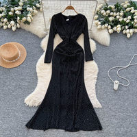 Robe décontractée élégante pour femme WIWT à manches longues, col en V, taille torsadée, ourlet sirène, avec décorations en strass, pour les fêtes et le quotidien