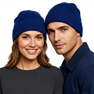 Gorros de Invierno Acrílicos de Alta Calidad, Color Sólido, Diseño a Cuadros, Logotipo Personalizado, Opciones Digitales, para Viajes, Playa, Uso Diario - Product Image 1
