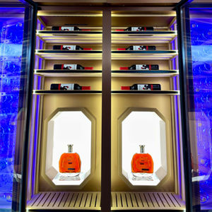 Gabinete <span class=keywords><strong>de</strong></span> vino <span class=keywords><strong>de</strong></span> temperatura constante <span class=keywords><strong>de</strong></span> acero inoxidable personalizable (para exhibición <span class=keywords><strong>de</strong></span> vino) adecuado para restaurantes y clubes - Product Image 3