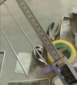 Piquets de fixation galvanisés multi-usages pour toile de paillage et aménagement paysager - Product Image 1