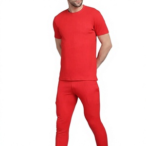 Achetez maintenant : Ensemble de survêtement 2 pièces rouge pour homme – T-shirt à manches courtes col rond et pantalon long uni – Tenue décontractée - Product Image 6