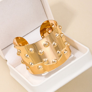 Jachon <span class=keywords><strong>2025</strong></span> Thiết Kế Mới Punk Gothic Phong Cách Hợp Kim Vàng Phóng Đại Mở Bangle Kim Loại Có Thể Điều Chỉnh Mùa Xuân Bọc Thời Trang Bangle - Product Image 3
