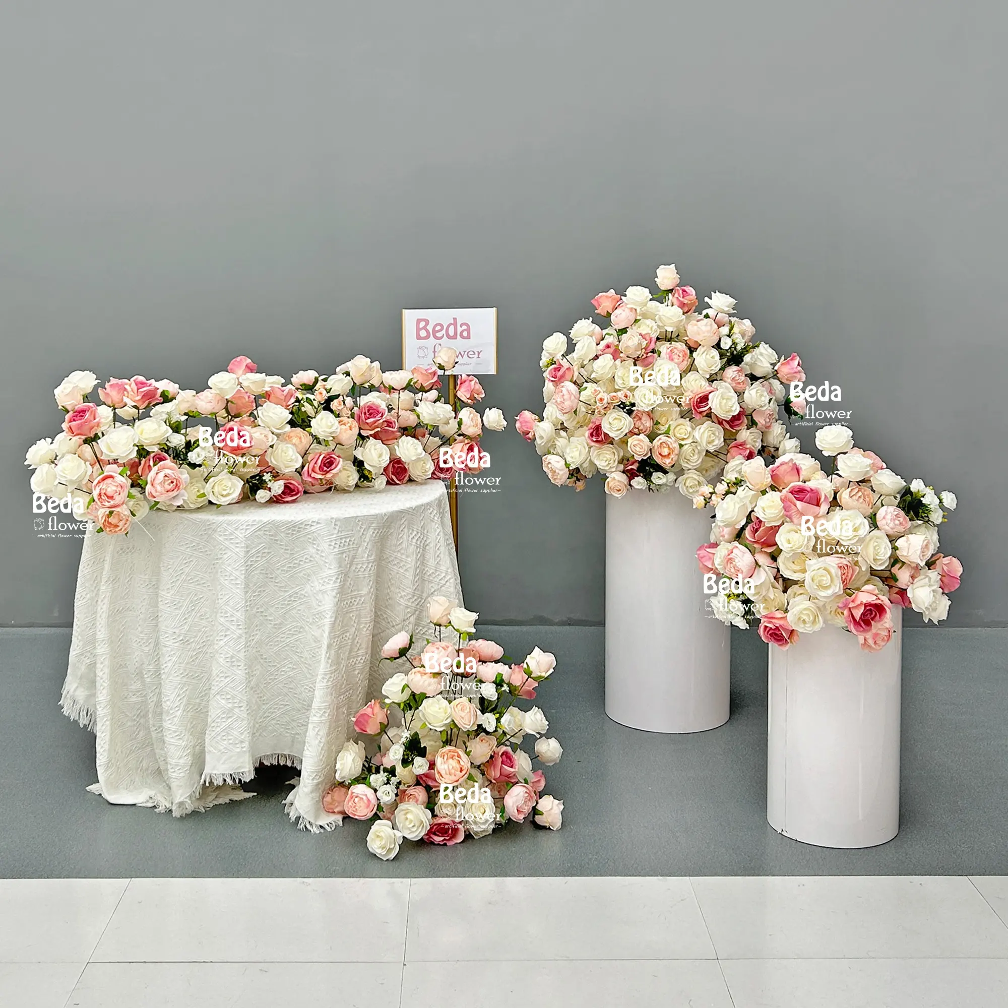 बेडा फैक्टरी थोक थोक रियल टच फूल अनुकूलन योग्य कृत्रिम गुलाबी गुलाब टेबल रनर सेंटरपीस वेडिंग डेकोरेटिव