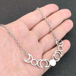 <span class=keywords><strong>Collana</strong></span> Triple Moon Goddess Hecate in acciaio inossidabile, <span class=keywords><strong>ciondolo</strong></span> stregoneria <span class=keywords><strong>con</strong></span> pentagramma, <span class=keywords><strong>sole</strong></span>, gioielli mistici <span class=keywords><strong>e</strong></span> occulti per regalo di festa - Product Image 2