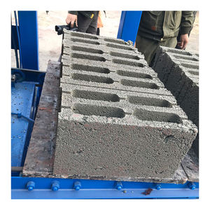 操作が簡単なQT4-26インターロックレンガ製造機、26秒成形サイクル、小型半自動コンクリート中空ブロック製造機 - Product Image 6