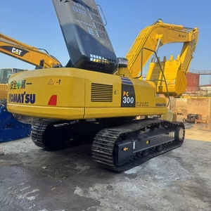 Excavatrice Komatsu PC300, poids opérationnel de 30 tonnes, moteur Cummins avec godet de terrassement d'une capacité de 1,2 m³, équipement de construction d'occasion - Product Image 2