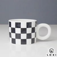 Mug en céramique avec anse ronde, surface irrégulière, tache noire, design personnalisé, logo sur mesure, usage quotidien maison/bureau, cadeau, vente en gros