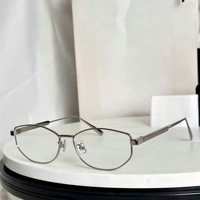 Lunettes de soleil unisexes tendance de marque de luxe, monture carrée en métal, dégradé, protection UV complète, beige, orange, bleu clair, or