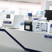 Microscope biologique binoculaire de laboratoire BIOBASE K BM-2CA pour l'enseignement scolaire et la recherche en laboratoire médical