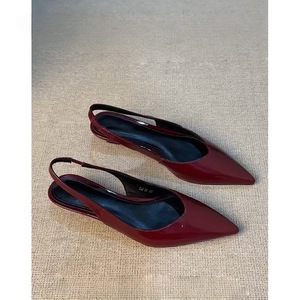 <span class=keywords><strong>Scarpe</strong></span> con Tacco Basso a Punta e Cinturino Posteriore all'Ingrosso |   Tacchi Eleganti <span class=keywords><strong>da</strong></span> Ufficio per Donne in Pelle Liscia con Taglio a V, Minimalisti e Versatili - Product Image 5