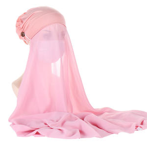 Hijab confortable pour femmes musulmanes avec bouton sans silicone et design fluide - Product Image 4
