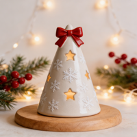 Décorations de Noël nordiques C&H, figurines en céramique blanche faites à la main avec maison et renne, éclairées par LED