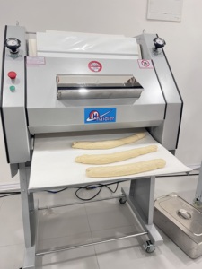 Máquina para Hacer Pan, Amasadora de Panadería, Moldeadora de <span class=keywords><strong>Baguette</strong></span> Francesa/Pan Largo/Tostadas, en Existencia, al Mejor Precio - Product Image 1