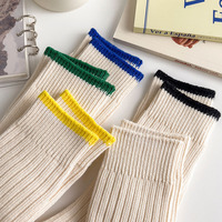 Chaussettes simples blanches Slouch Femmes Chaussettes pour l'école Crew Chaussettes