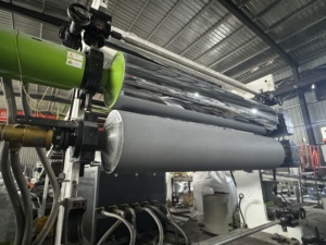 Extrudeuse de recyclage plastique à double vis parallèle co-rotative à deux étages avec refroidissement par eau pour granulés de PP/PET/PVC/TPE/PE et films 380V/220V - Product Image 4