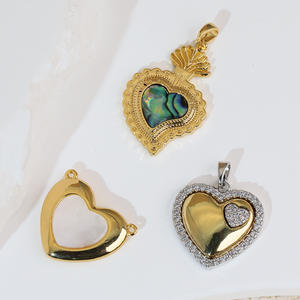 Pendentif <span class=keywords><strong>luxe</strong></span> léger haut de gamme fait à la main pendentif à breloque fine cœur plaqué or pendentif amour d'<span class=keywords><strong>occasion</strong></span> accessoires <span class=keywords><strong>bijoux</strong></span> de mode - Product Image 2