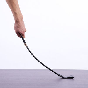 Fouet SM en cuir véritable noir, long, pour adultes, usage BDSM. - Product Image 3