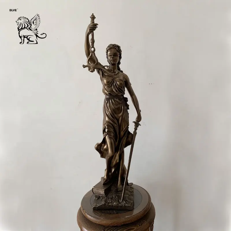 Indoor decor table pendulum antique bronze justice statue Holding Scales of Justice and Sword sculpture
