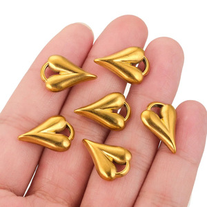 จี้รูปหัวใจทรงยาว |   เหล็กกล้าไร้สนิมเคลือบ PVD 18K สำหรับทำเครื่องประดับ |   ป้องกันการแพ้ กันน้ำ และไม่ซีดจาง - Product Image 4