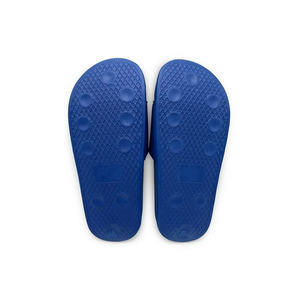 พื้นรองเท้าเด็กทำจาก PVC กันลื่น กันน้ำ น้ำหนักเบา ออกแบบมาเพื่อการเล่นและเดินในชีวิตประจำวัน พร้อมการรองรับที่มั่นคง - Product Image 1