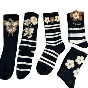 Calcetines Deportivos para Mujer, Diseño de Rayas y Flores, Absorbentes de Sudor, Fibra de Poliéster, Juveniles - Product Image 4