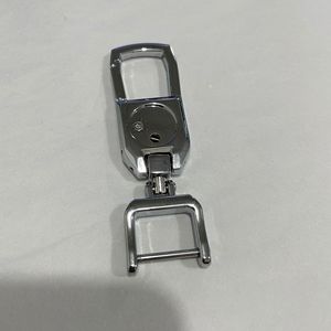 Llavero de aleación de metal cromado para coche, accesorio colgante de regalo, primavera 2023 - Product Image 3