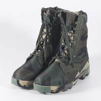 Chaussures de randonnée tactiques en cuir camouflage imperméables pour hommes, idéales pour le sport en plein air, la montagne, le désert, l'escalade et le camping.