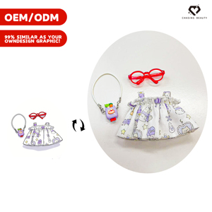 Set Personalizzabile di Vestiti per Orsacchiotto con Cappello di Paglia Blu <span class=keywords><strong>e</strong></span> Salopette in Diverse Taglie - Product Image 4