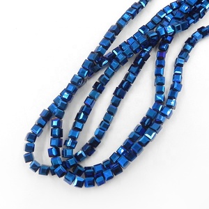 Cuenta <span class=keywords><strong>de</strong></span> cristal con forma <span class=keywords><strong>de</strong></span> cubo cuadrado plano facetado <span class=keywords><strong>de</strong></span> oro <span class=keywords><strong>de</strong></span> 4 mm para prenda - Product Image 6