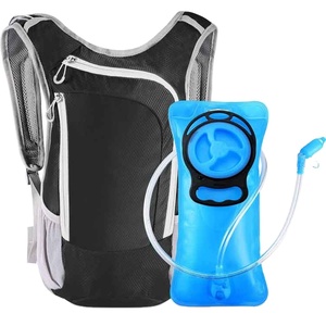 MUESTRA GRATUITA Mochila de Hidratación Ligera con Bolsa de Agua de 2L para Hombres y Mujeres - Product Image 1