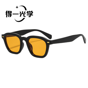 <b>Square</b> <b>Frame</b> <b>Sunglasses</b> Black PC UV400 Women's Fashion - Product Image 2