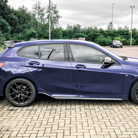 Kit carrosserie pour BMW Série 1 F40 M Sport 2019-2024 : Lame de pare-chocs avant, Grille inférieure, Jupes latérales, Diffuseur arrière, Spoiler de coffre