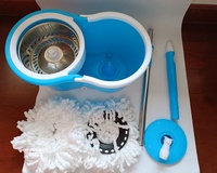 Ensemble serpillière et seau en microfibre réglable rotatif à 360 degrés avec manche télescopique en acier et tête ronde en plastique