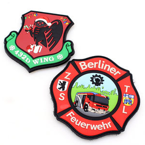 Yueyou Craft Fabrication OEM Logo Personnalisé Patch En Caoutchouc 3D En Relief Rouge PVC Souple Patchs pour Chapeaux - Product Image 4