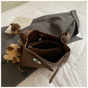 2026pu <strong>Luxury</strong> Tote Women's Single Shoulder Crossbody Bag Versatile Waterproof Light Bag Set Portable Durable - Product Image 4