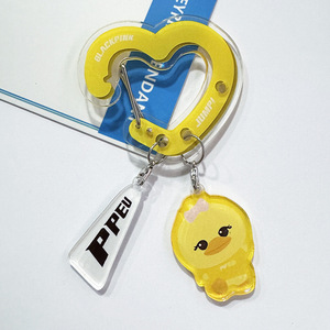 Llavero de PVC y acrílico personalizado con diseño de cadena de montañismo de tres etapas, colgante de dibujos animados, hebilla y accesorios de decoración para bolsos. - Product Image 4