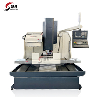 Ventes directes d'usine Fraiseuse CNC verticale de haute précision XH7132 Broche unique à quatre axes à trois axes BT40