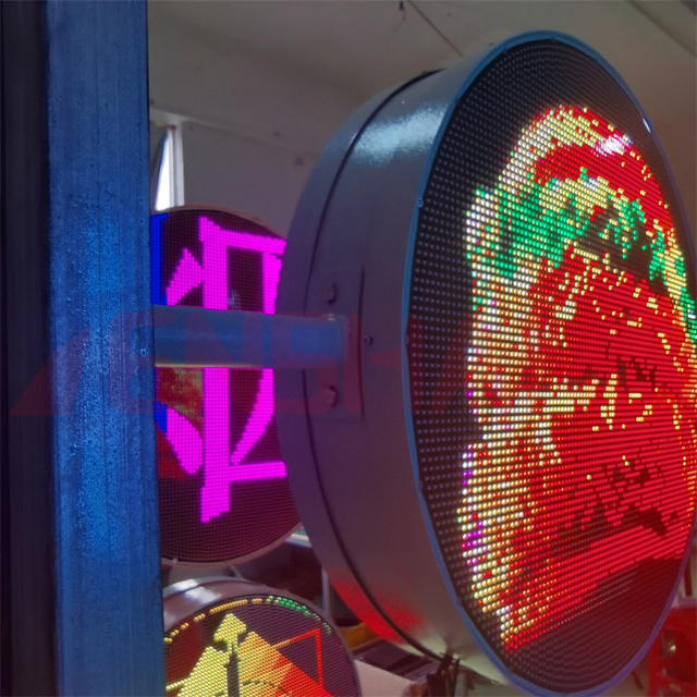P4 Led Round Display Outdoor Wall Mounted 5000nits High Brightness Advertising Led Digital Signage for Cafe Hotel Fast Food