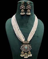 Ensemble élégant de collier long et boucles d'oreilles en fausses perles pour mariage, fiançailles, soirée, usage quotidien, multicouche en laiton