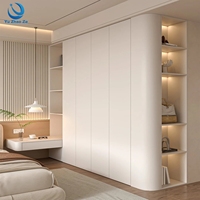 Ensemble de meubles de chambre à coucher en bois moderne au design sophistiqué, avec armoire, pour appartement, aménagement flexible du sol au plafond