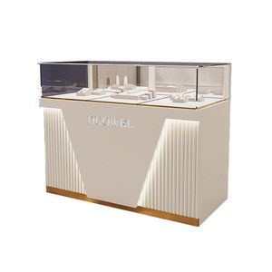 Nueva Vitrina Minimalista Dorada para Joyería con Luz LED y Puerta Corredera para Exhibición de Accesorios, Relojes y Teléfonos Móviles - Product Image 5