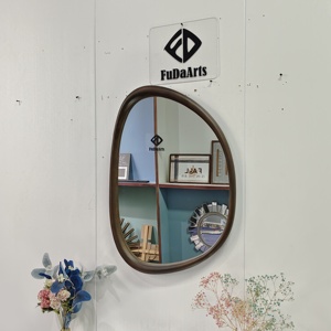 Espejo de pared de madera sólida para baño, Espejos decorativos irregulares populares de 46x76cm para decoración creativa - Product Image 6