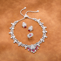 Parure de bijoux de luxe classique et imposante pour mariage, 4 pièces (collier, boucles d'oreilles, bracelet) en laiton, zircone et émail, style Dubaï pour femme