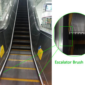 Guarnizione per Porta in PVC con Spazzola Regolabile, Sigillante per Porta, Protezione Antistrappo e Antiturbolenza - Product Image 6