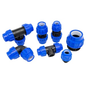 Oferta Imperdível: Conexões Plásticas de Compressão para Irrigação - Tês e Cotovelos de PP/HDPE para Tubos de Abastecimento de Água - Product Image 1