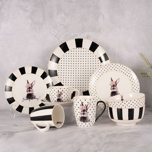 Juego de vajilla completo seguro para microondas Juegos de cena de cerámica de conejo impresos personalizados de Pascua - Product Image 1