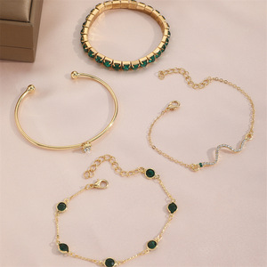 Set di 4 Pezzi Moda Europea e Americana con <span class=keywords><strong>Bracciale</strong></span> in Lega a Forma di Serpente, Smeraldo Verde e Diamanti per Donna - Product Image 2