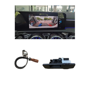 Caméra de recul étanche à écran partagé pour Mercedes Classe A, Classe B, GLA, GLB, W177, W118, W247 (2020-2023) - Product Image 1