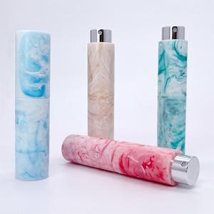 Botella de Perfume Portátil de Alta Calidad de 10 ml, Mini Botella de Viaje con Diseño de Mármol, Recargable, con Atomizador de Rosca - Product Image 5
